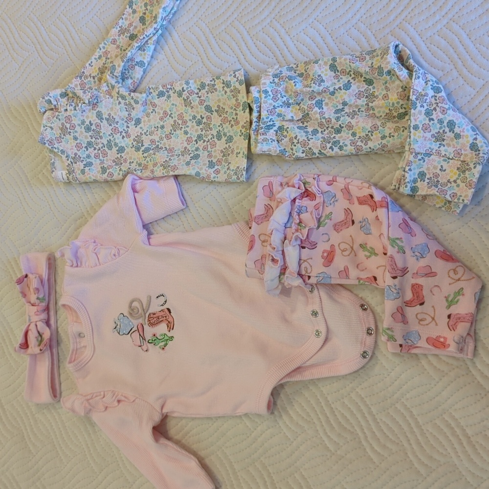 3-6M Baby Girl Bundle of 2 Sets